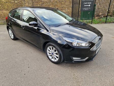 FORD FOCUS 1.0 T EcoBoost Titanium